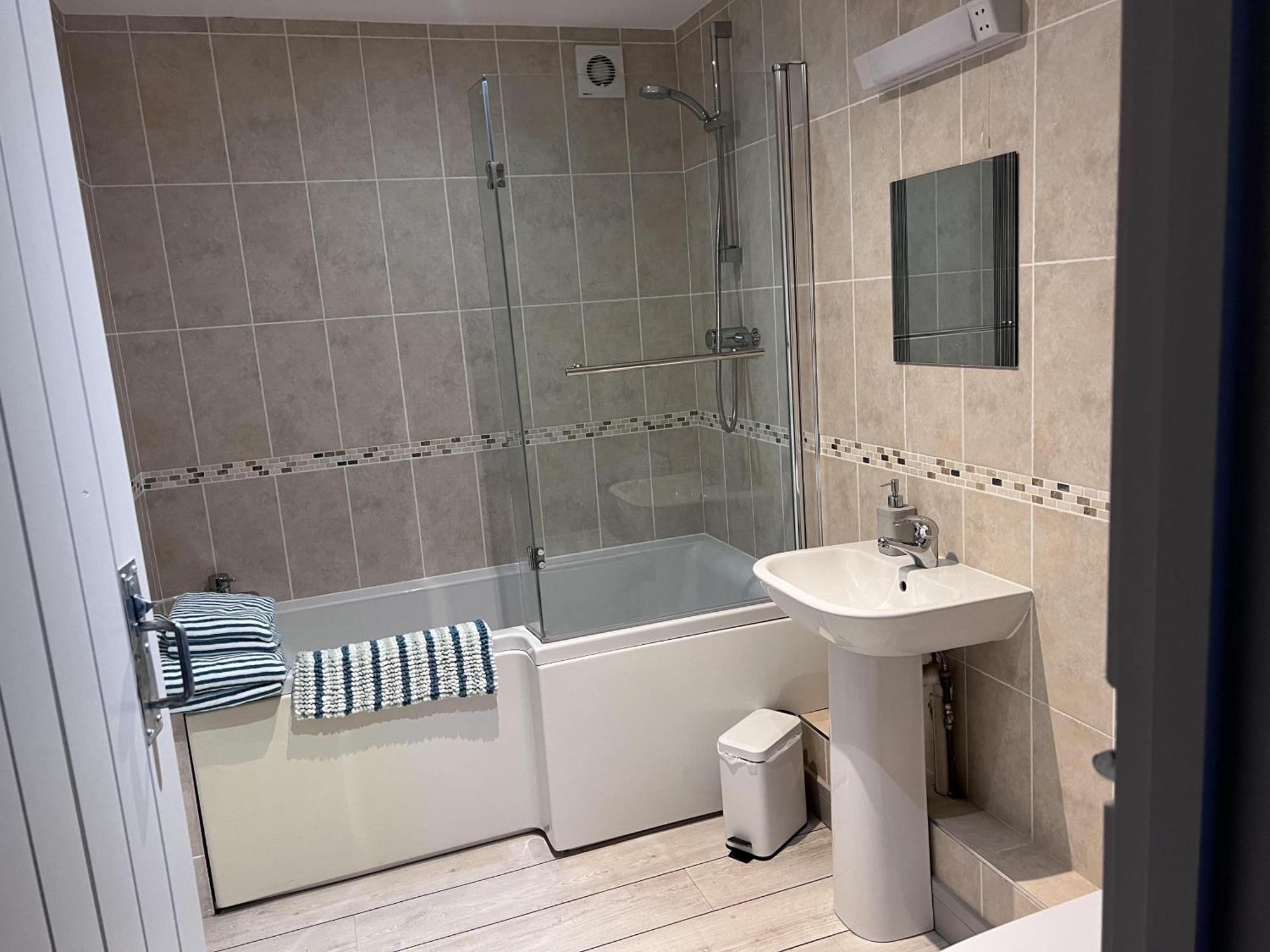 Bike Shed - Beautiful 1-Bed Cottage In Shorwell Exteriör bild